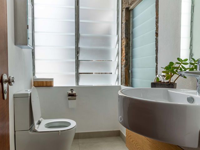 水漏れ修理のプロが教える、家庭でできる簡単解決法